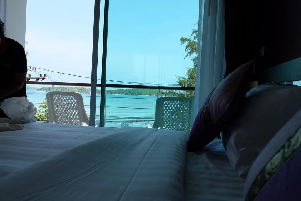 Phuket Seaview Resotel Rawai Pokoj fotografie